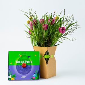 Paars tulpenboeket met Milka Pasen Giftbox