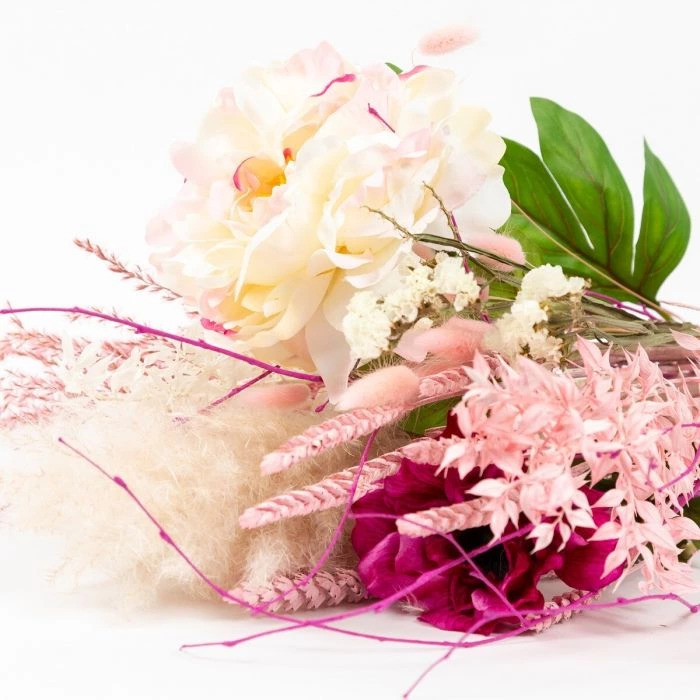 Nubry Kunstmatige Zijde Roos Bloem Enkele Stam Levensechte Nep Roos voor Bruiloft Boeket Bloemenarrangementen Huis Feest Bloemstuk Decoratie, 10 stuks (Gebroken Wit