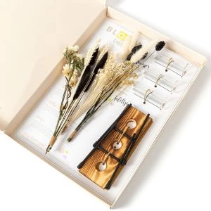 BloomTable® met zwart witte droogbloemen in brievenbusverpakking