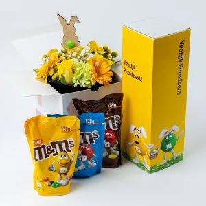 Paas Bloemstuk + M&M's cadeaupakket