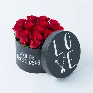 Bloemstuk voor de liefste mama met rode rozen